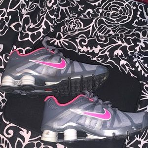 Grey and pink nike shox excellent used condition